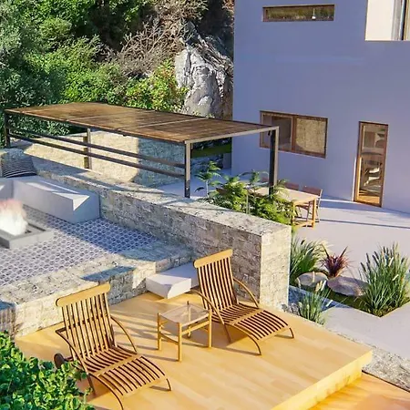 Fraxi Sleeps 6 Pool Air Con Wifi Nikiana